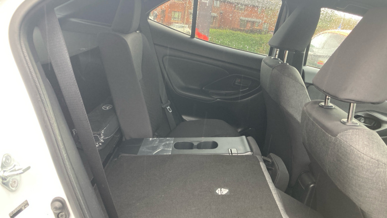 Toyota Yaris Cross 1.5 Hybrid Design 5dr CVT Hybrid Estate